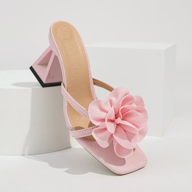 Bayan 3D Çiçek Dekor Sandalet  - Square Toe Mule incelemesi ve fiyatı